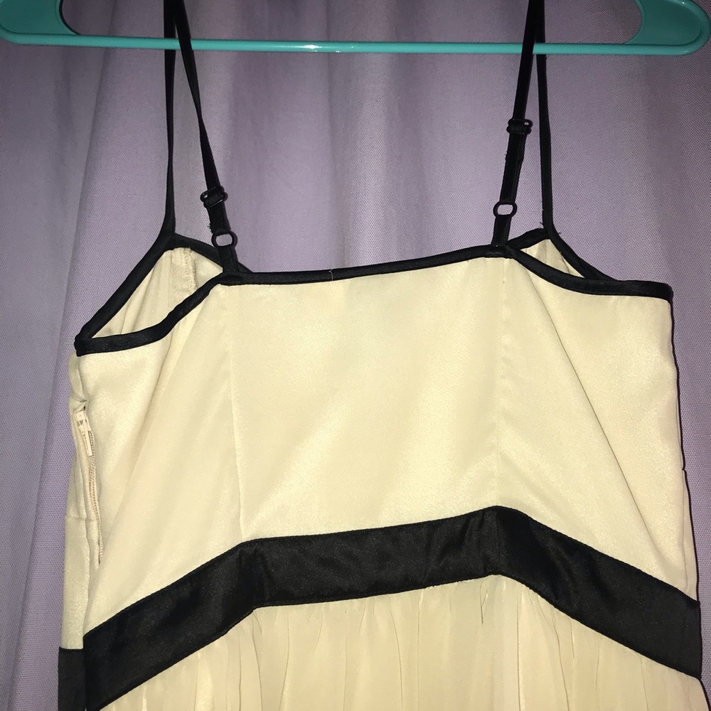 Dress - Picture 4 of 6